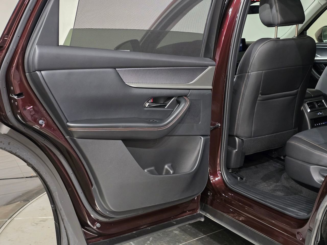 Used 2024 MAZDA CX-90 3.3 Turbo w/ Premium Package image 37