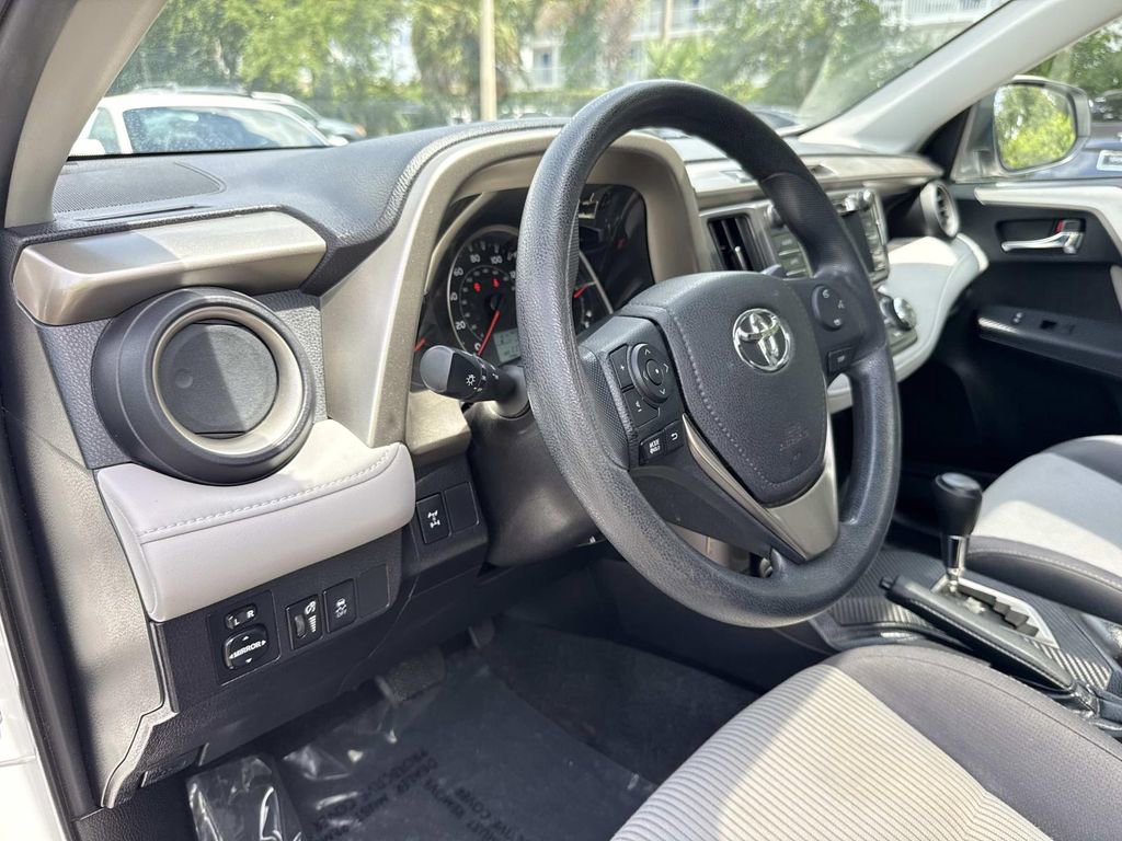 Used 2015 Toyota RAV4 XLE AWD/4WD image 24