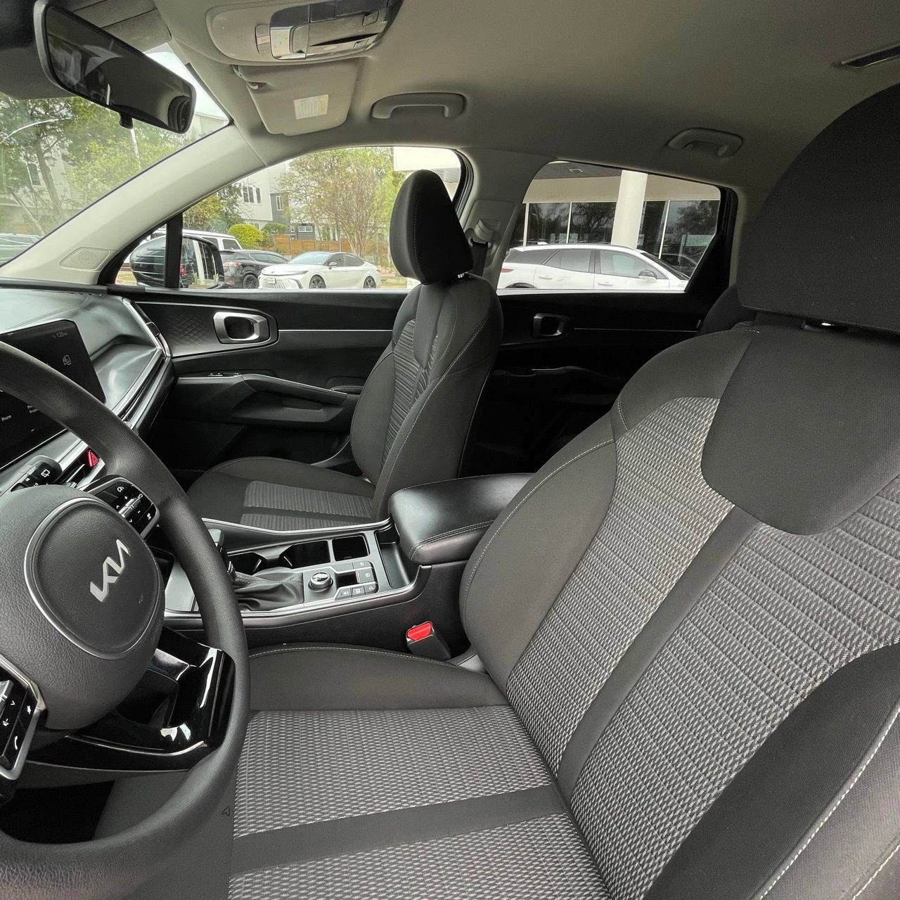 Used 2025 Kia Sorento LX image 21