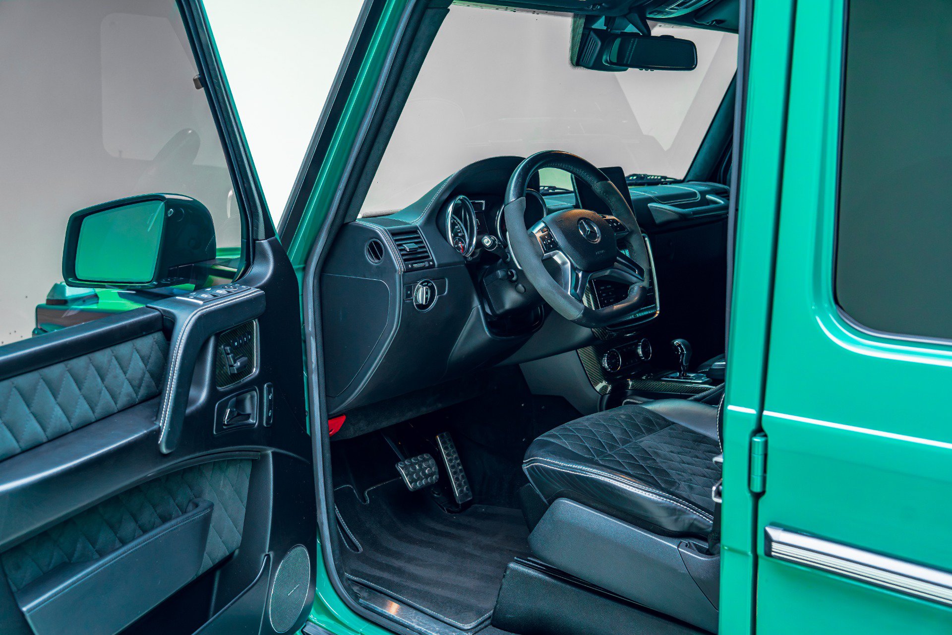 Used 2017 Mercedes-Benz G 550 Squared image 36