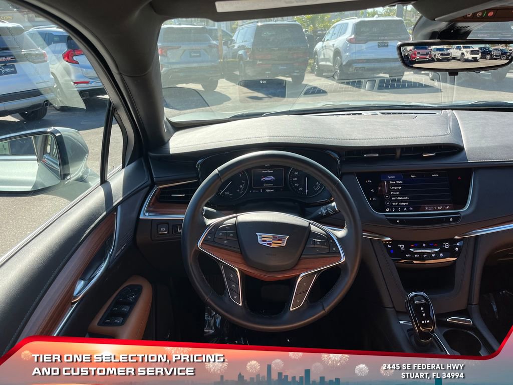 Used 2024 Cadillac XT5 Premium Luxury w/ Technology Package image 13