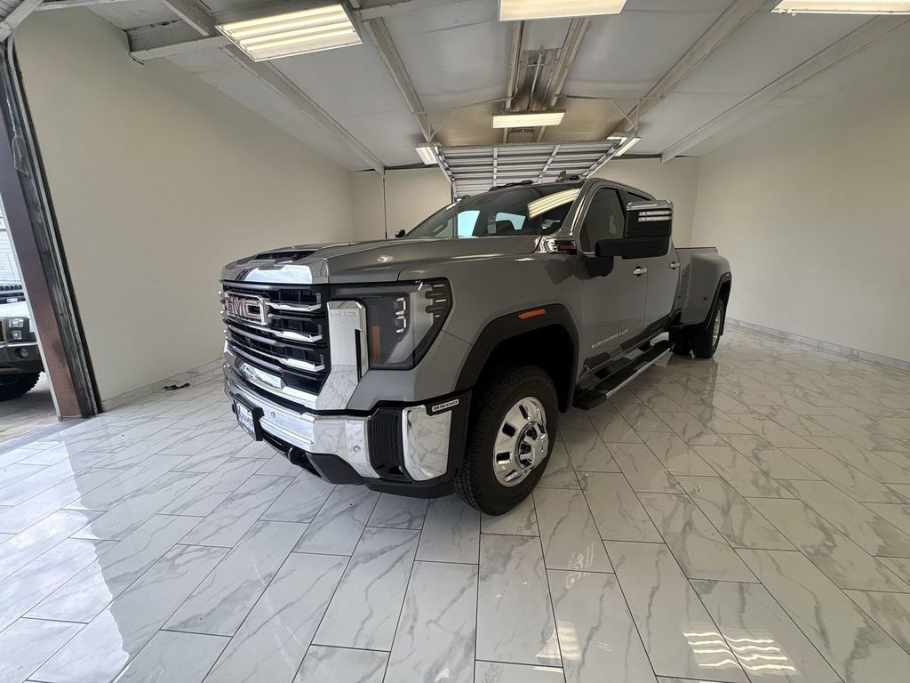 New 2026 GMC Sierra 3500 SLT w/ SLT Convenience Package image 4