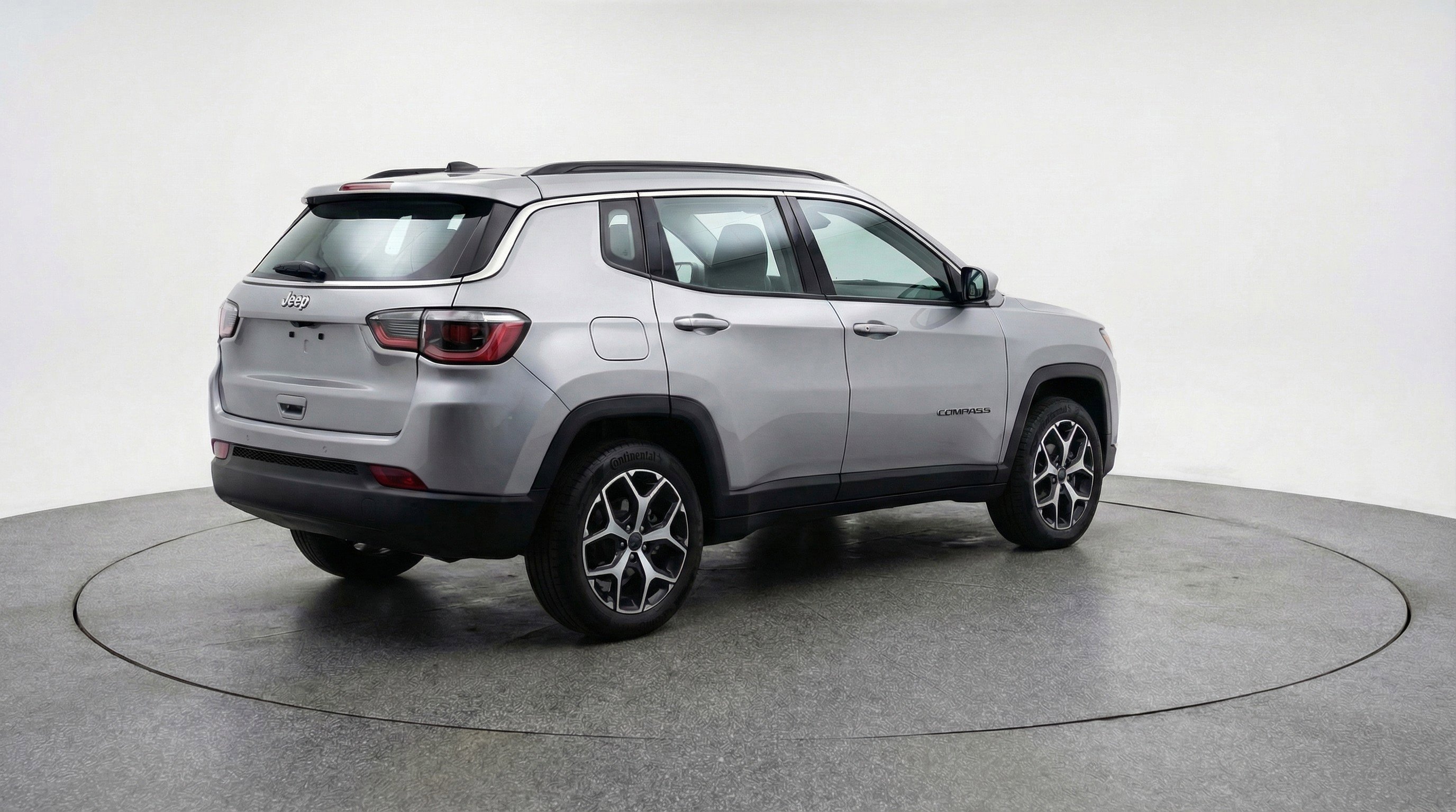 Used 2025 Jeep Compass Limited image 9