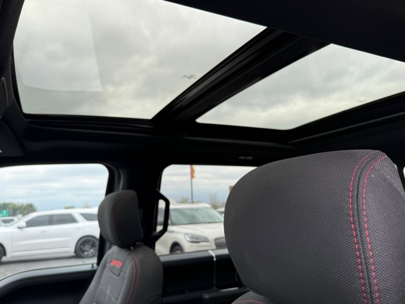 Used 2019 Ford F150 XLT w/ Equipment Group 302A Luxury AWD/4WD image 10