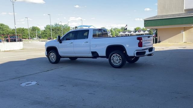 Used 2023 Chevrolet Silverado 3500 High Country AWD/4WD image 6