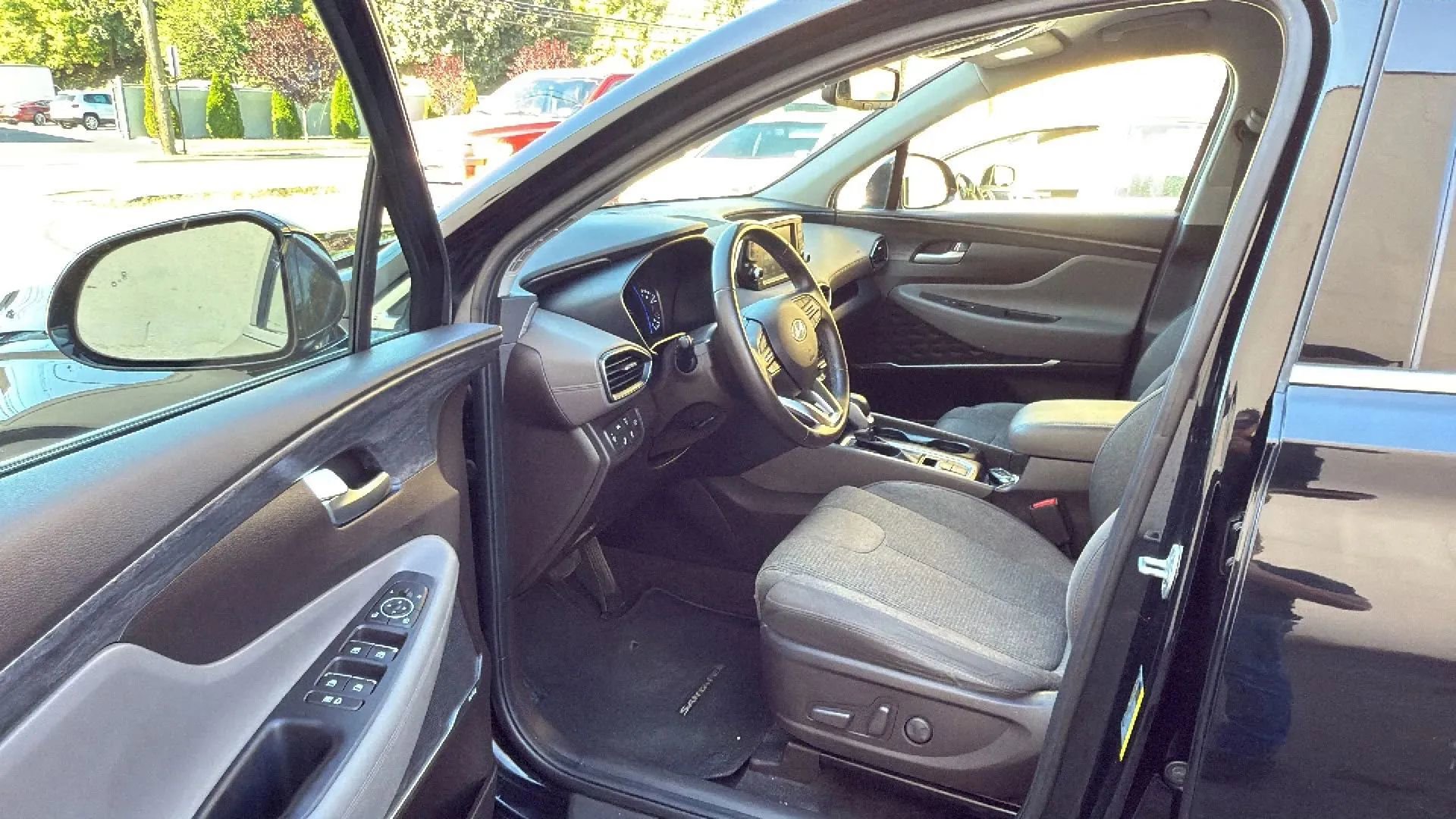 Used 2019 Hyundai Santa Fe SEL image 23