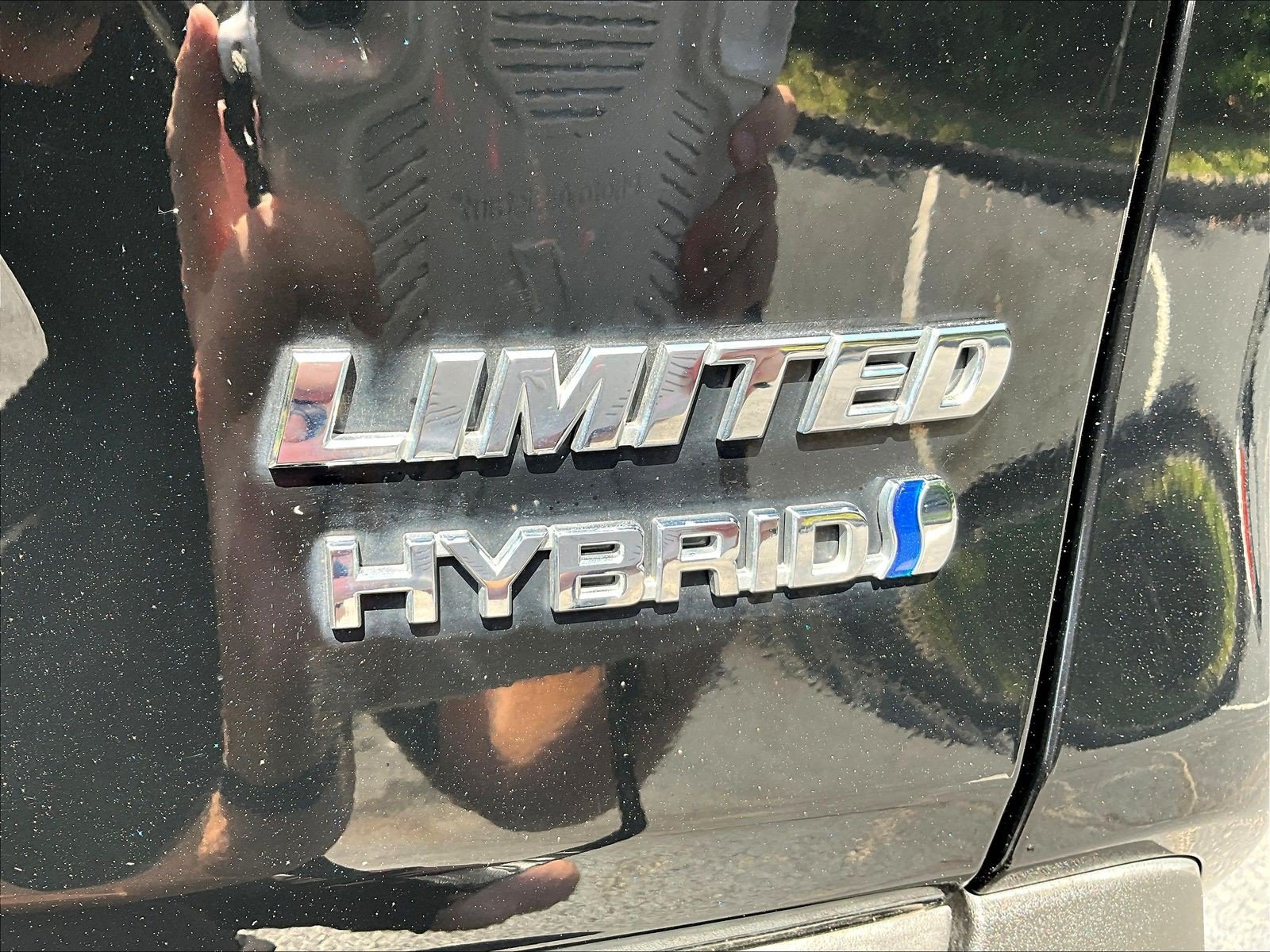 Used 2021 Toyota RAV4 Limited AWD/4WD image 24