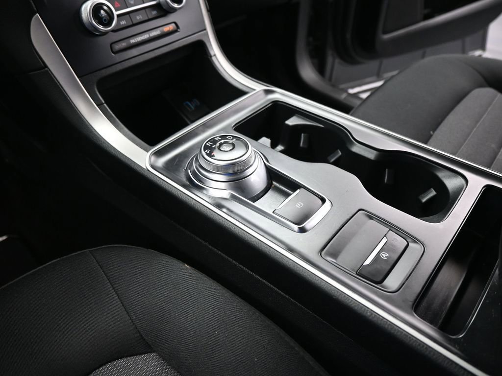 Certified 2022 Ford Edge SE w/ Black Appearance Package image 15