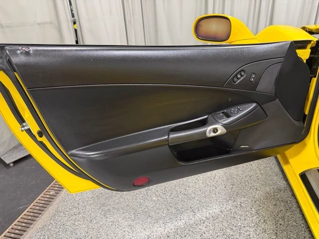 Used 2011 Chevrolet Corvette Convertible w/ Preferred Equipment Group RWD image 19