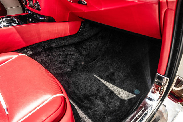 Used 2016 Rolls-Royce Dawn RWD image 83