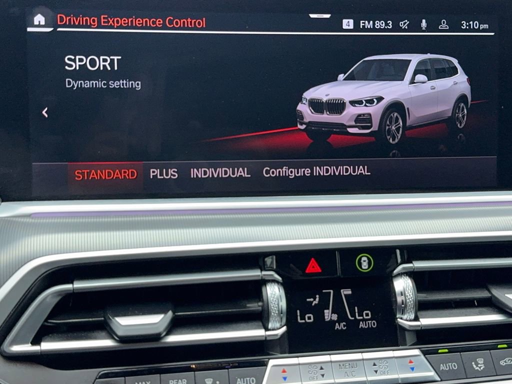 Used 2022 BMW X5 xDrive40i w/ Parking Assistance Package image 27