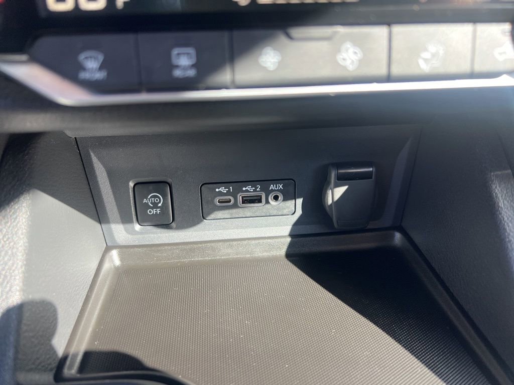 Certified 2025 Nissan Sentra SV w/ All-Weather Package image 50
