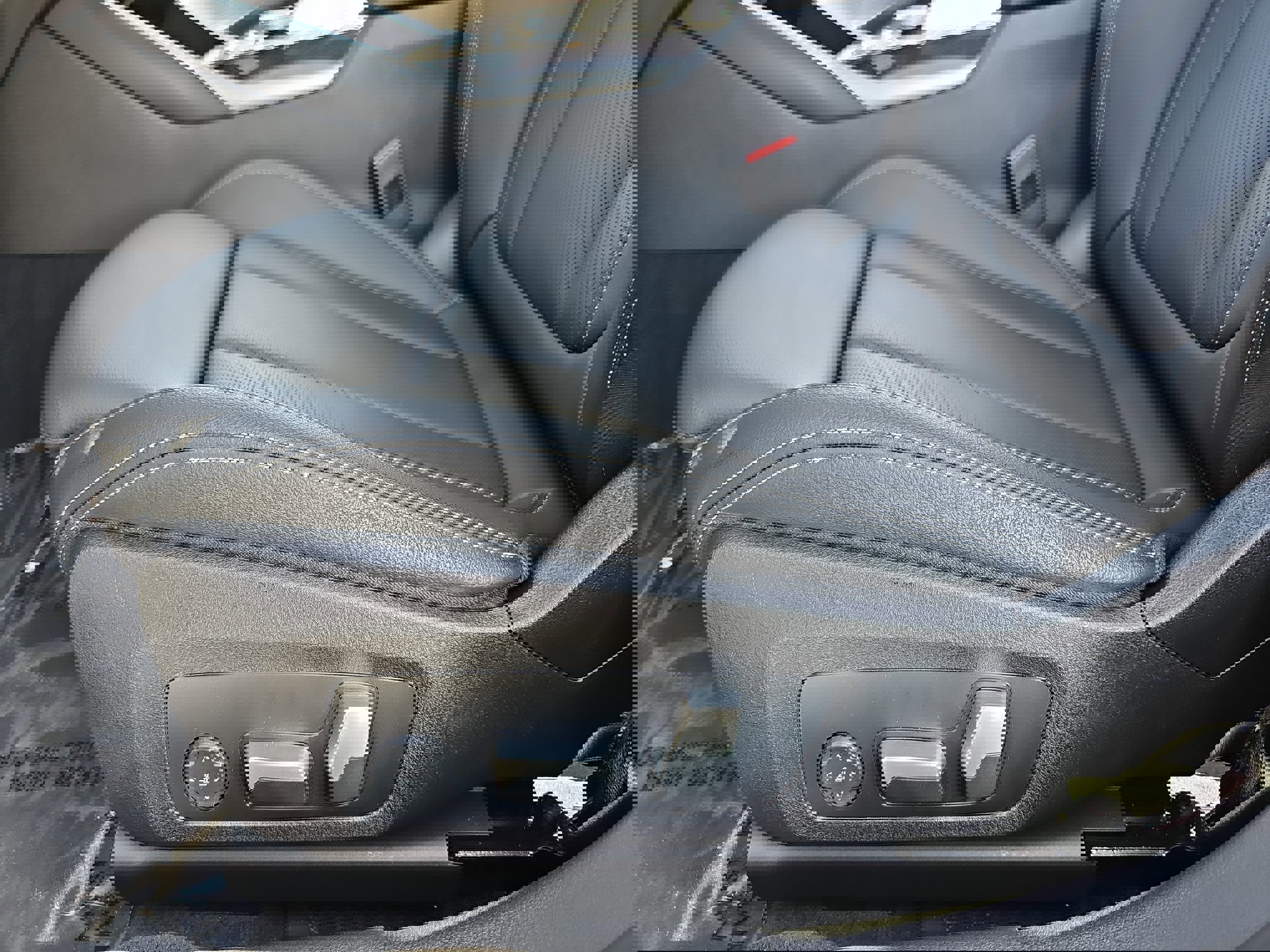 Used 2023 BMW 330e w/ Driving Assistance Package image 28