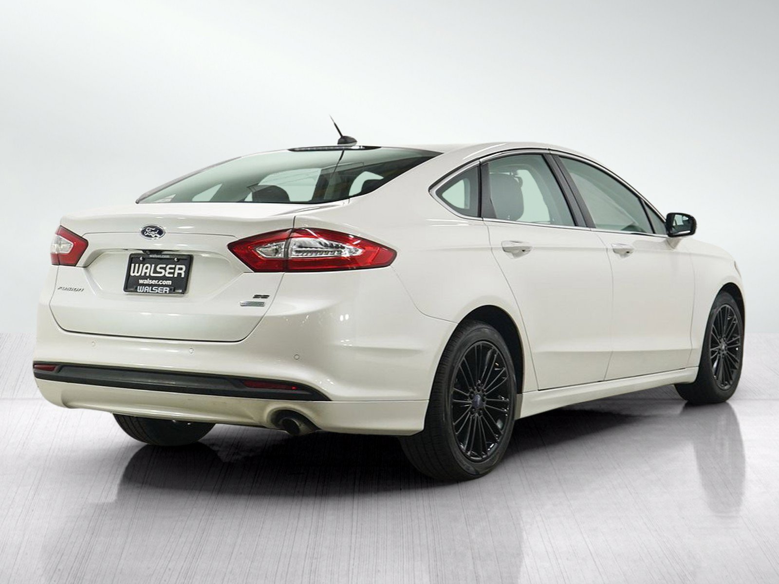 Used 2014 Ford Fusion SE w/ Equipment Group 202A FWD image 5