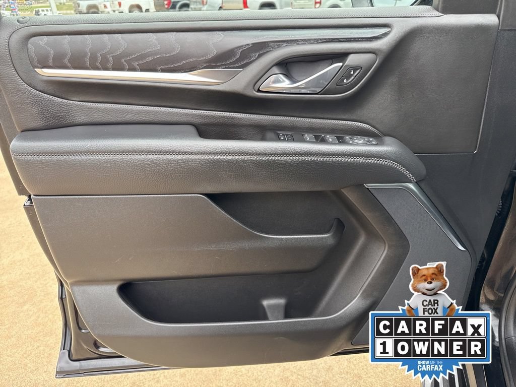Used 2024 GMC Yukon XL Denali AWD/4WD image 6