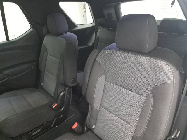 Used 2023 Chevrolet Traverse LT FWD image 12