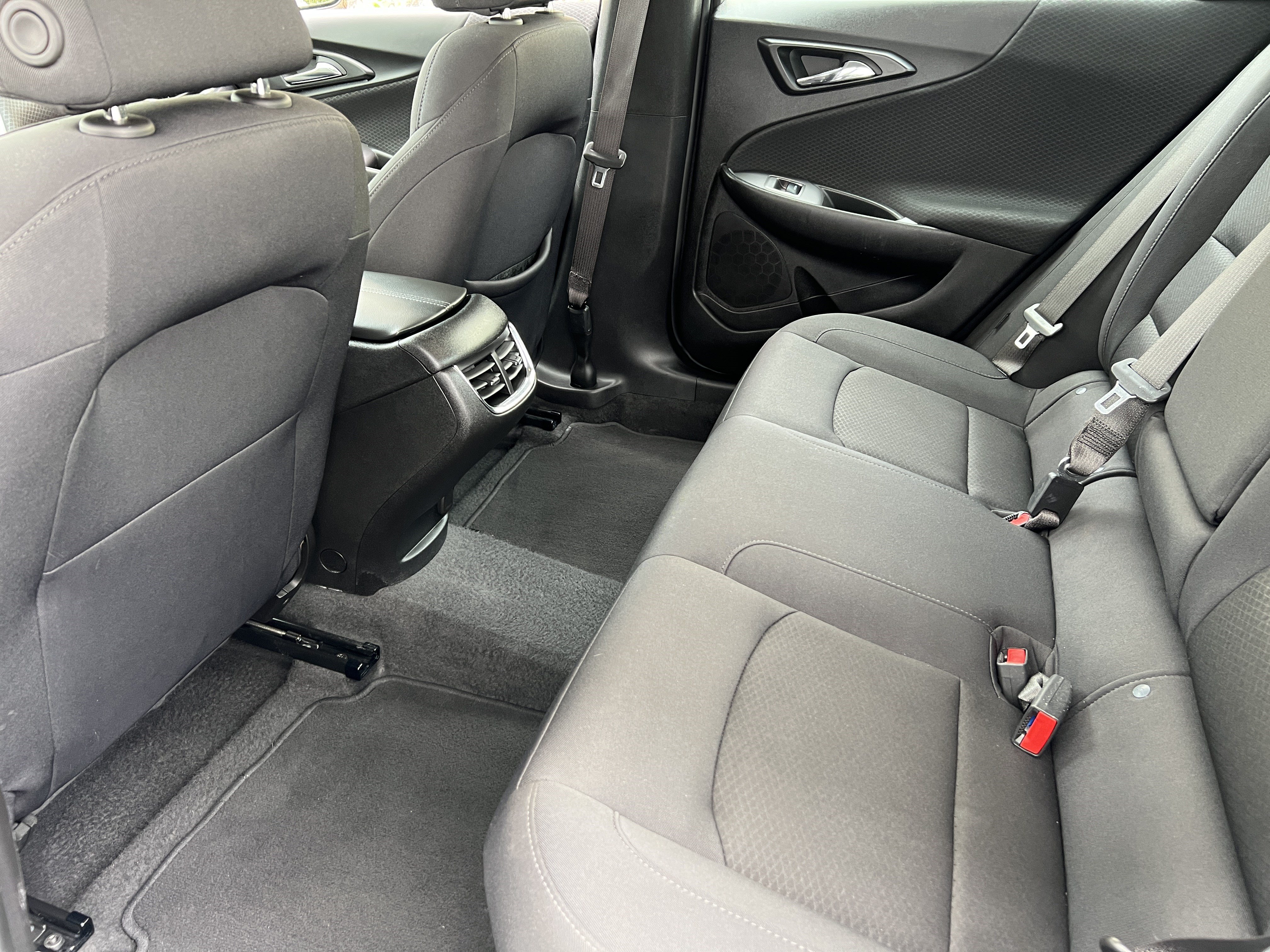 Used 2025 Chevrolet Malibu LT FWD image 15