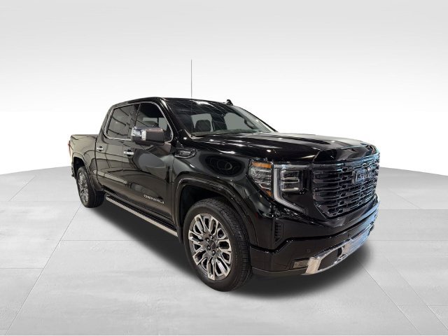 Used 2025 GMC Sierra 1500 Denali Ultimate AWD/4WD image 3