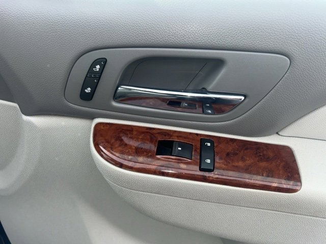 Used 2011 Chevrolet Suburban LT w/ Luxury Package image 29