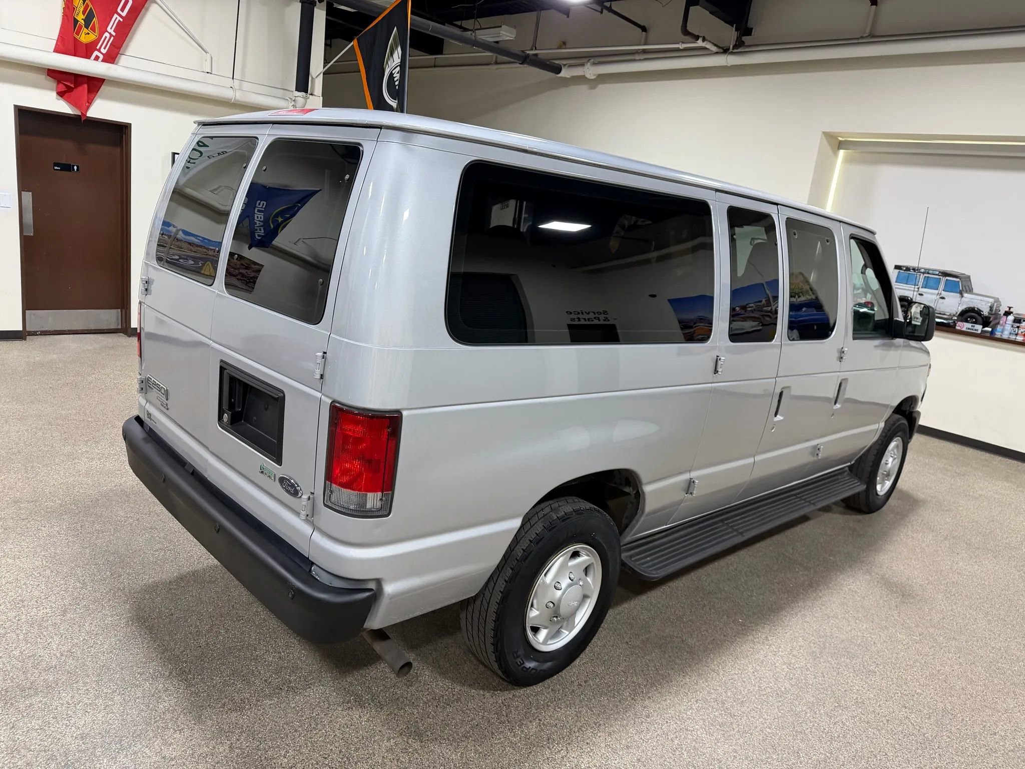 Used 2014 Ford E-250 and Econoline 250 w/ Power Group image 15