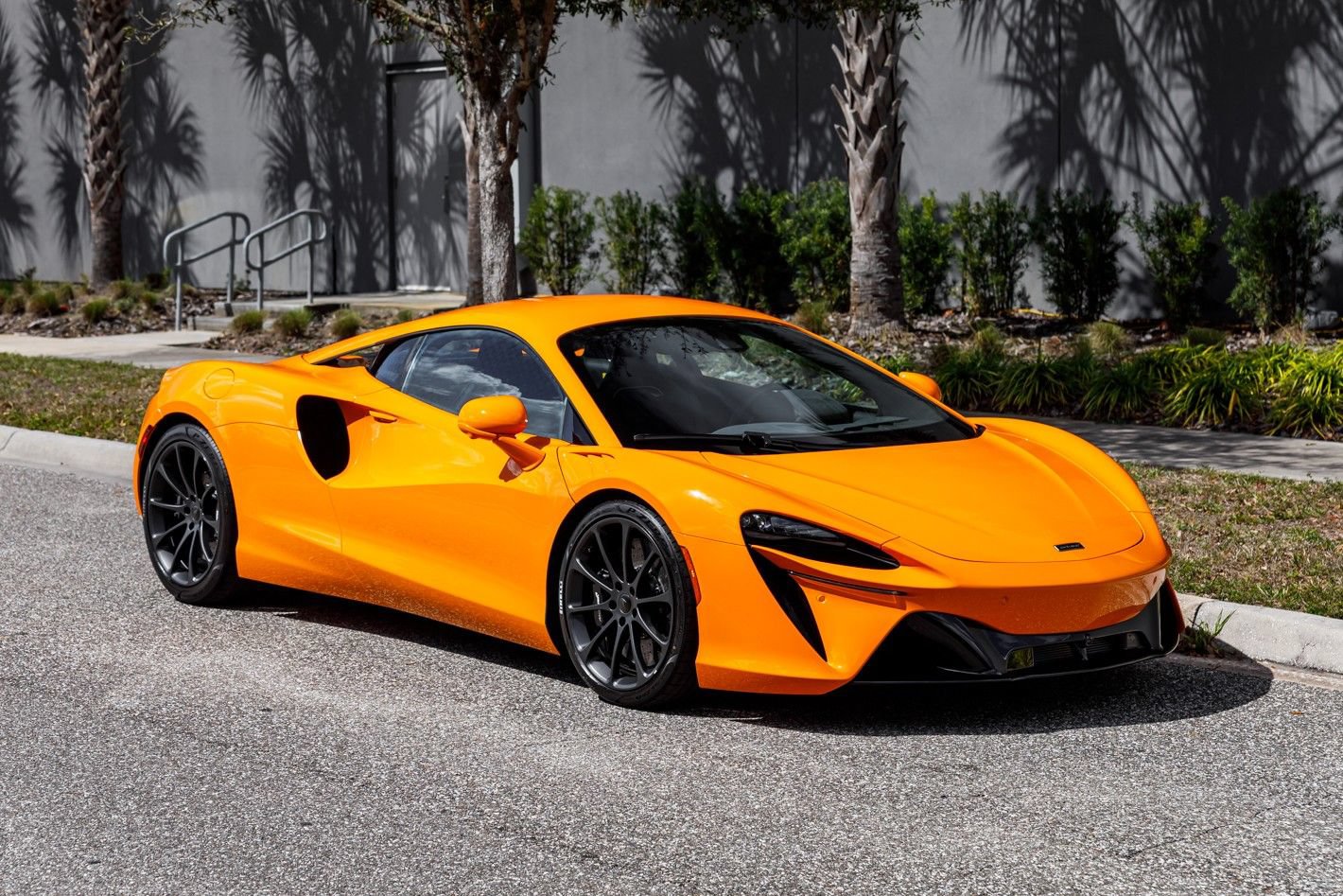 New 2026 McLaren Artura RWD image 2