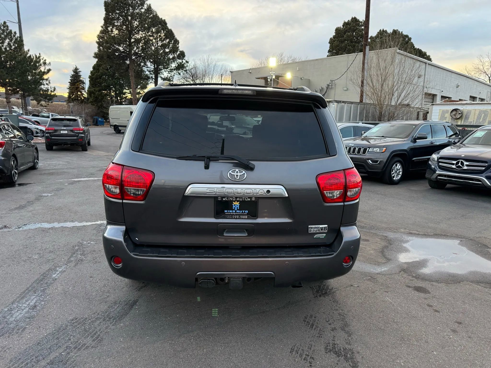 Used 2017 Toyota Sequoia Limited w/ Safety & Convenience Package image 7