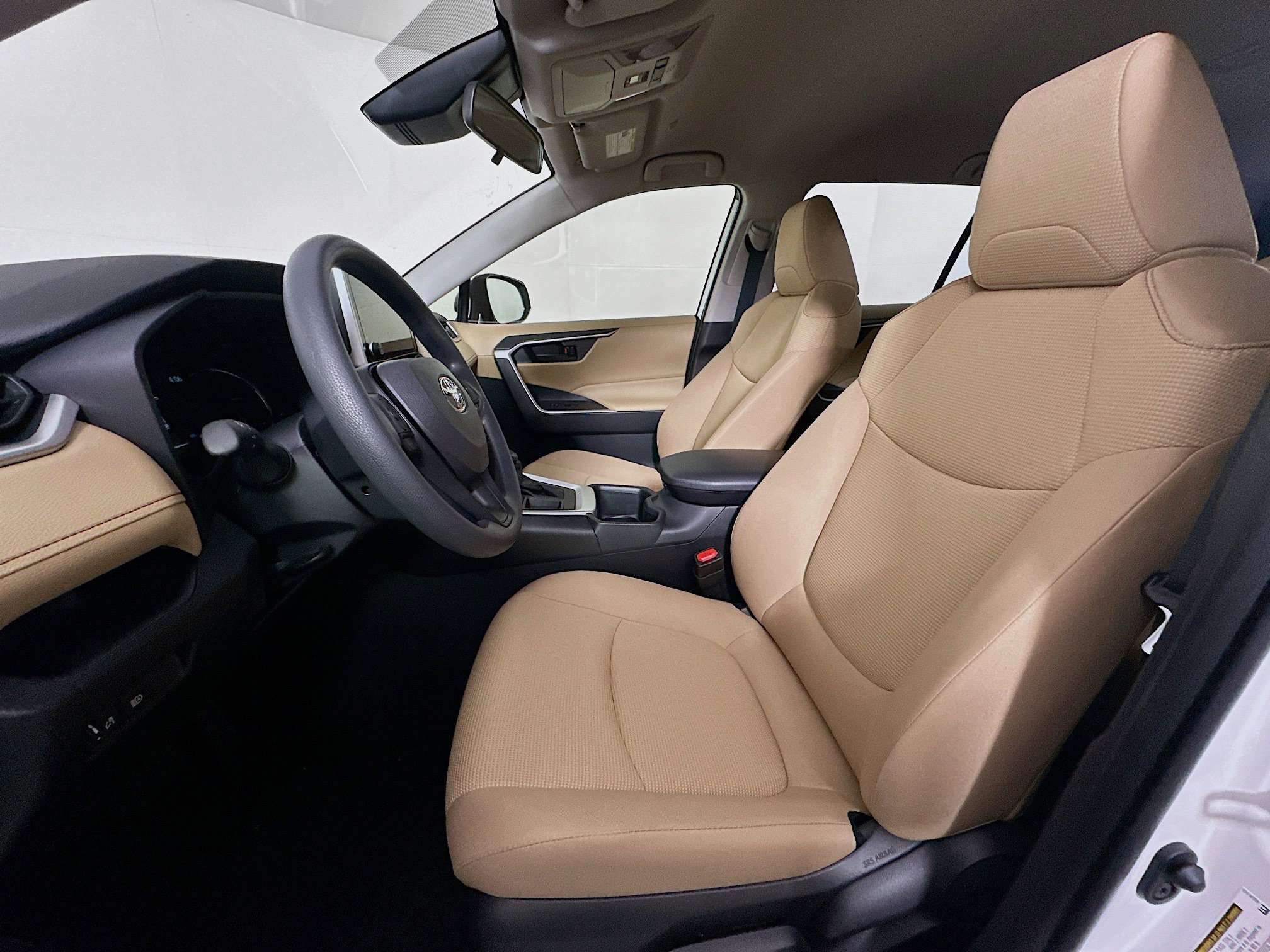 Used 2025 Toyota RAV4 LE image 13