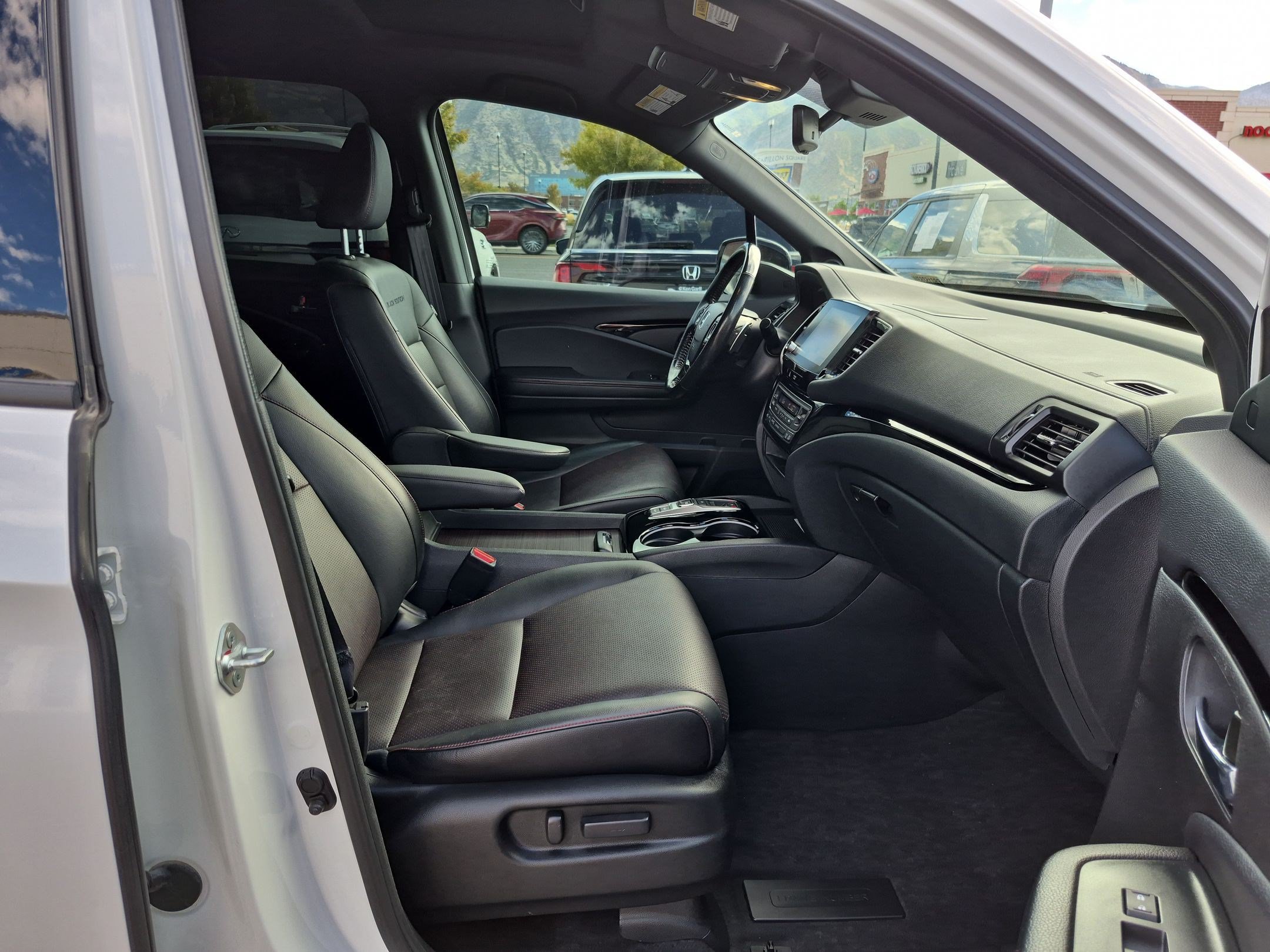 Certified 2023 Honda Ridgeline Black Edition image 34