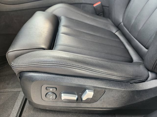 Used 2022 BMW X7 xDrive40i w/ Executive Package AWD/4WD image 23