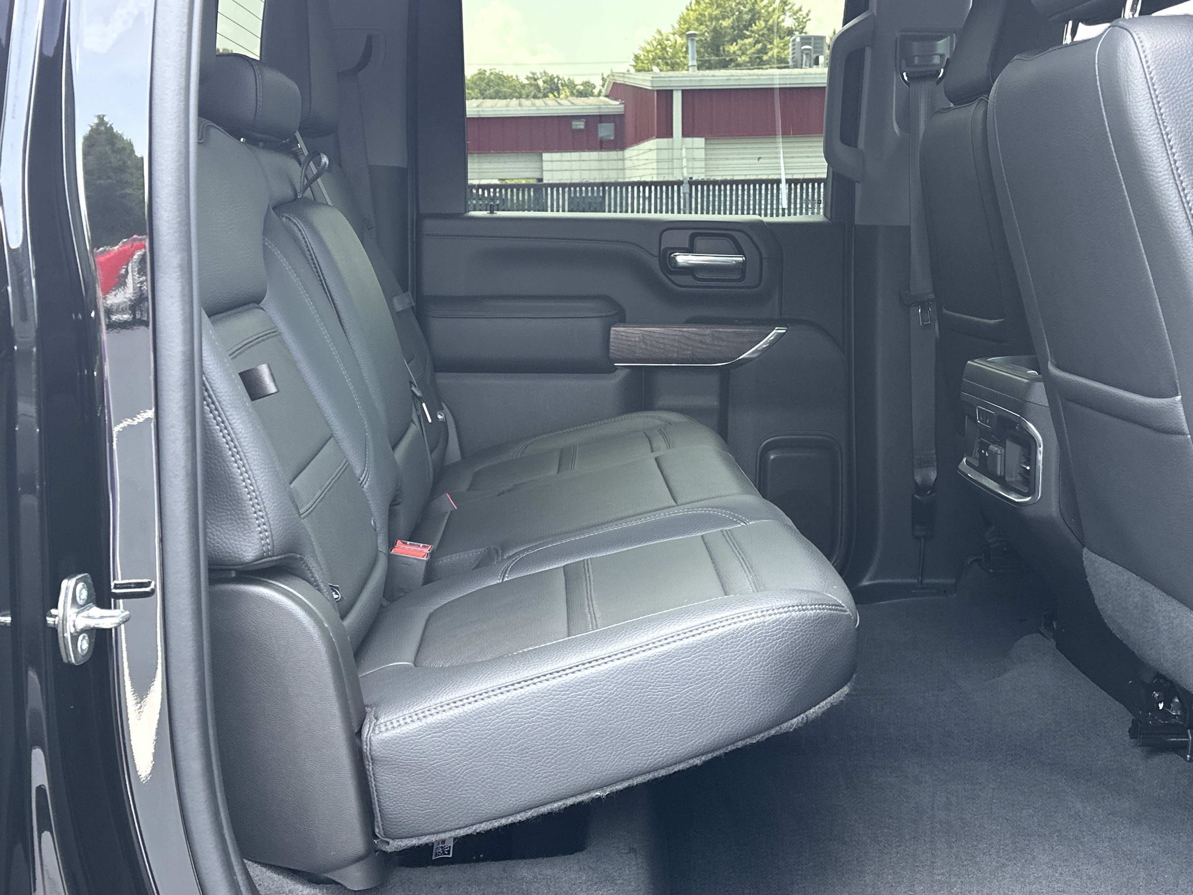 Used 2023 GMC Sierra 3500 Denali w/ Denali Black Diamond Edition AWD/4WD image 13