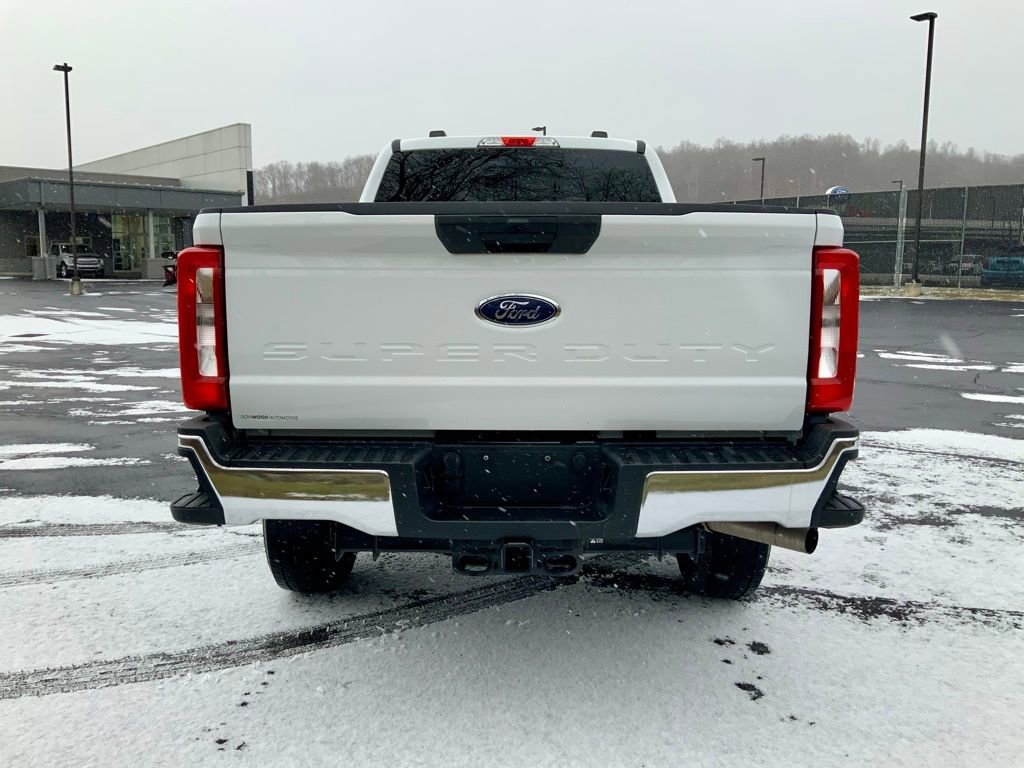 Used 2025 Ford F350 XLT image 9