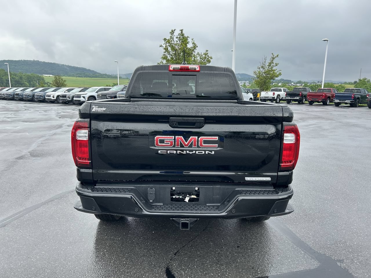 Used 2025 GMC Canyon Elevation AWD/4WD image 6