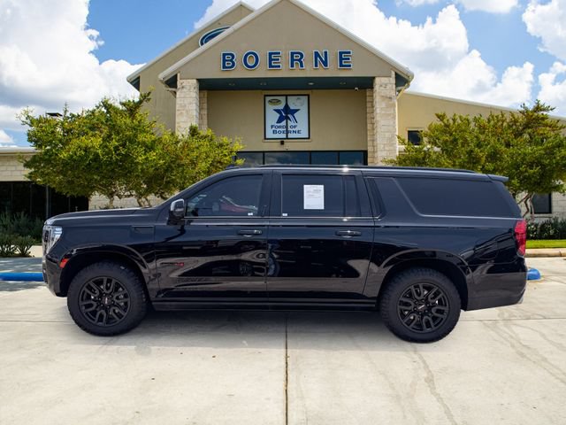 Used 2023 GMC Yukon XL AT4 w/ AT4 Premium Plus Package AWD/4WD image 2