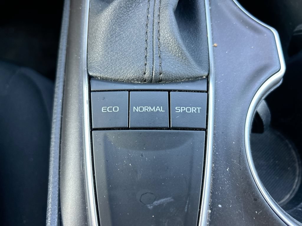 Used 2023 Toyota Camry LE FWD image 32
