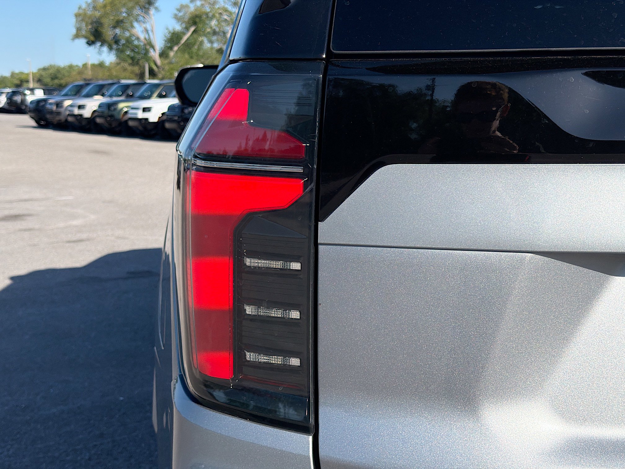 Used 2025 Chevrolet Tahoe LT AWD/4WD image 10
