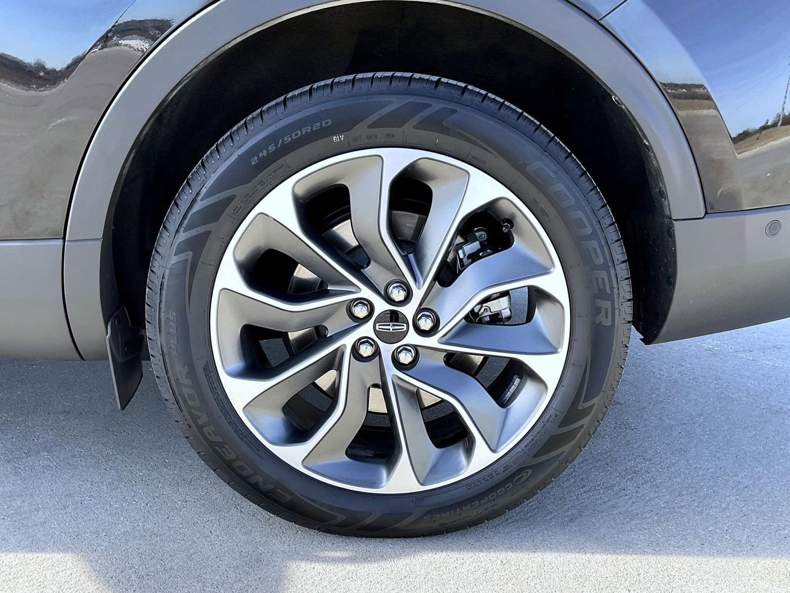 Certified 2023 Lincoln Nautilus Reserve w/ Equipment Group 201A image 22