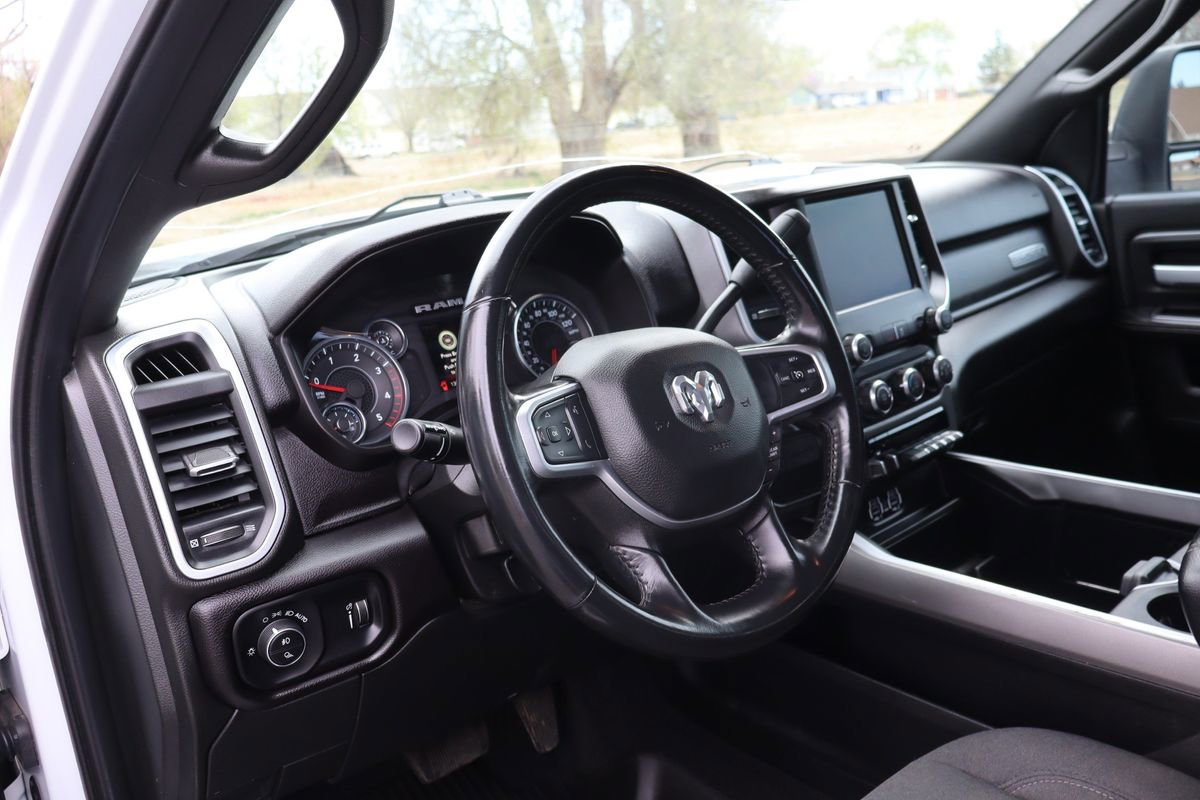 Used 2023 RAM 3500 Big Horn w/ Night Edition AWD/4WD image 15