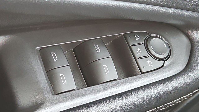 Used 2024 Chevrolet Blazer EV LT image 23