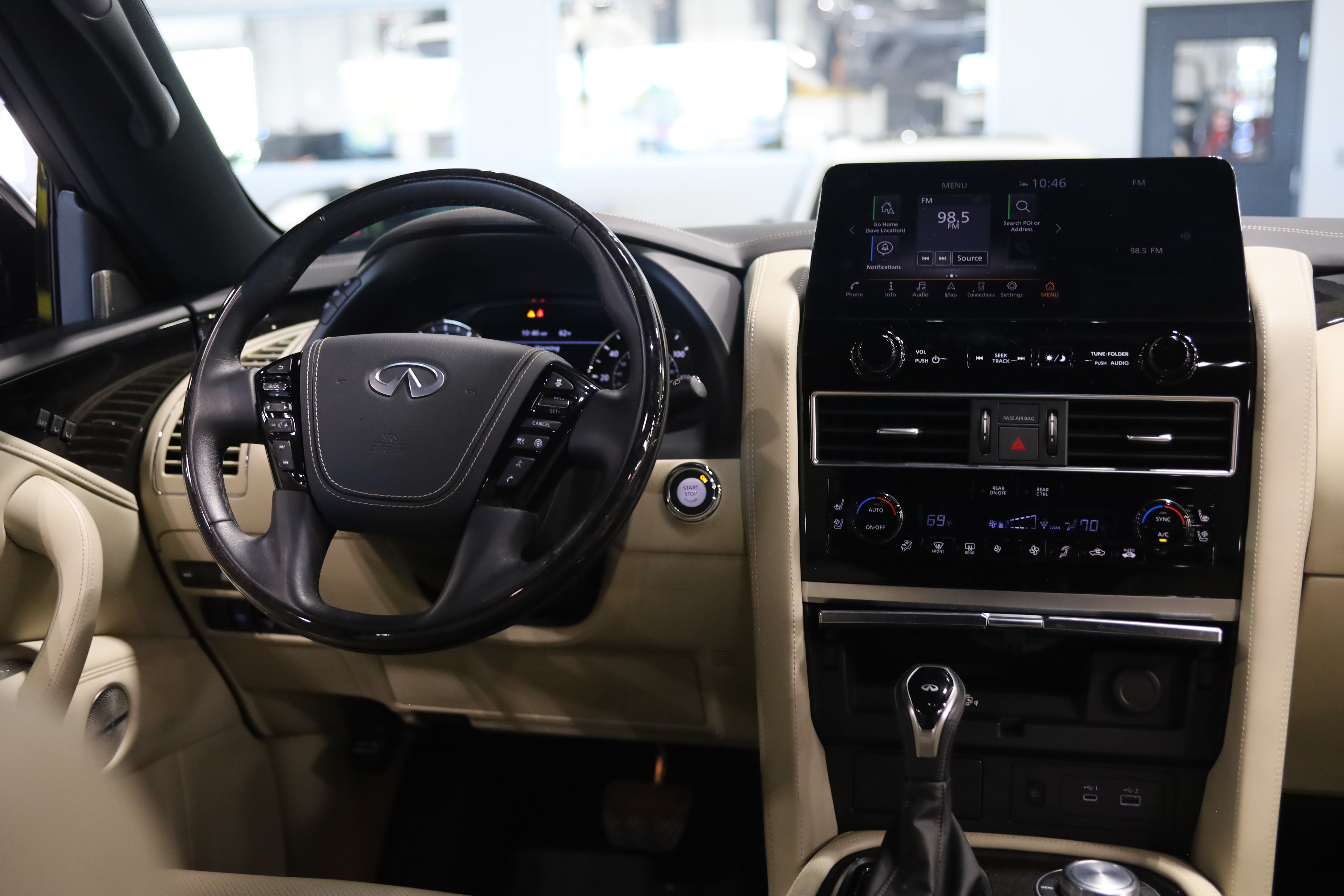 Used 2024 INFINITI QX80 Sensory w/ Cargo Package AWD/4WD image 36