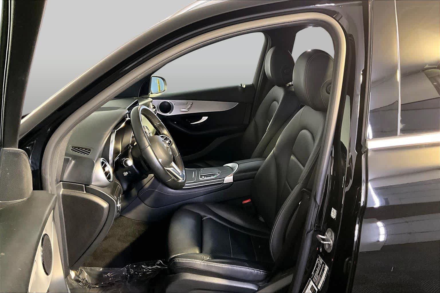 Used 2020 Mercedes-Benz GLC 300 4MATIC image 9