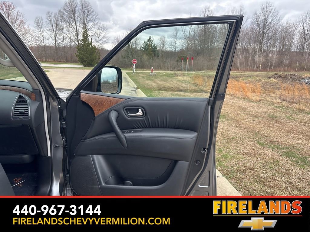 Used 2024 Nissan Armada SL image 32