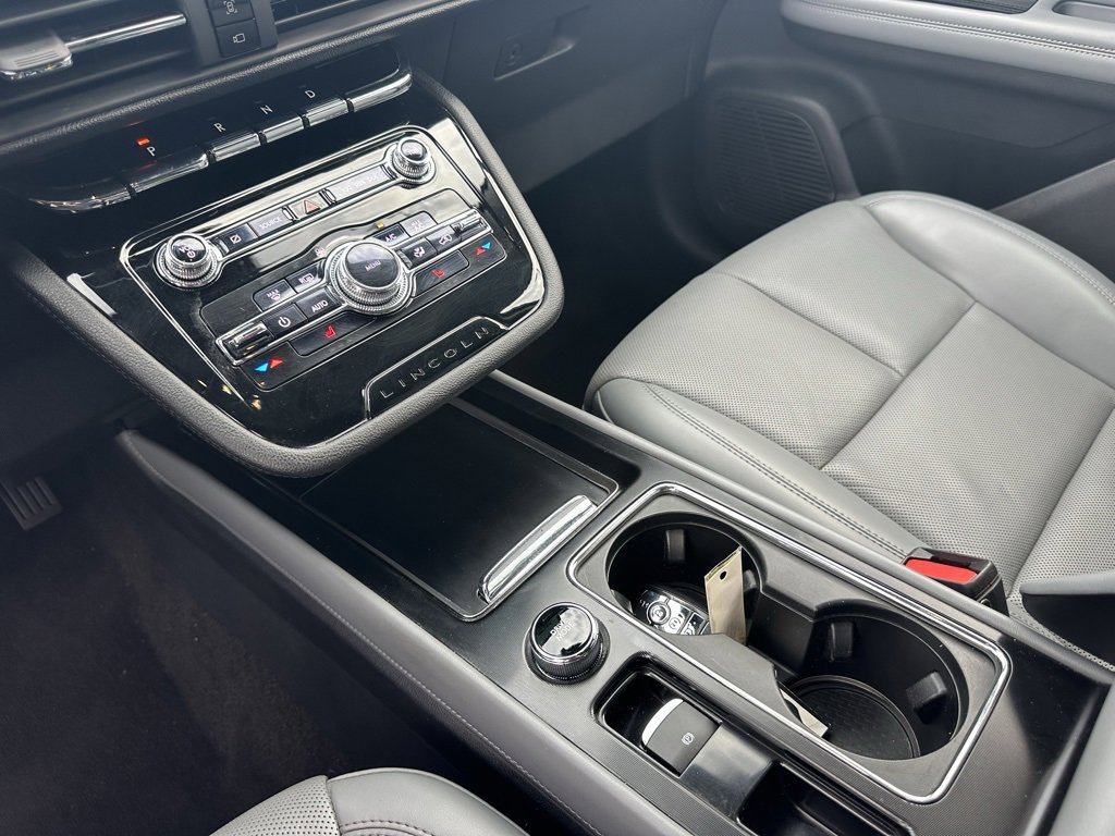 Used 2021 Lincoln Corsair AWD w/ Premium Package image 30