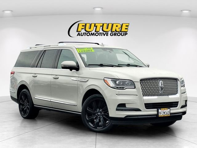 Certified 2023 Lincoln Navigator L Reserve AWD/4WD image 1