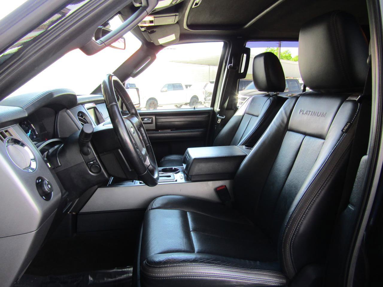 Used 2015 Ford Expedition Platinum image 9