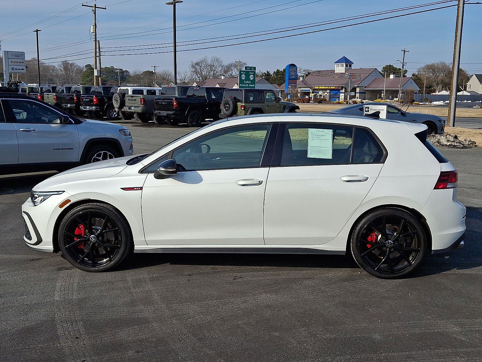 Used 2024 Volkswagen GTI SE image 9