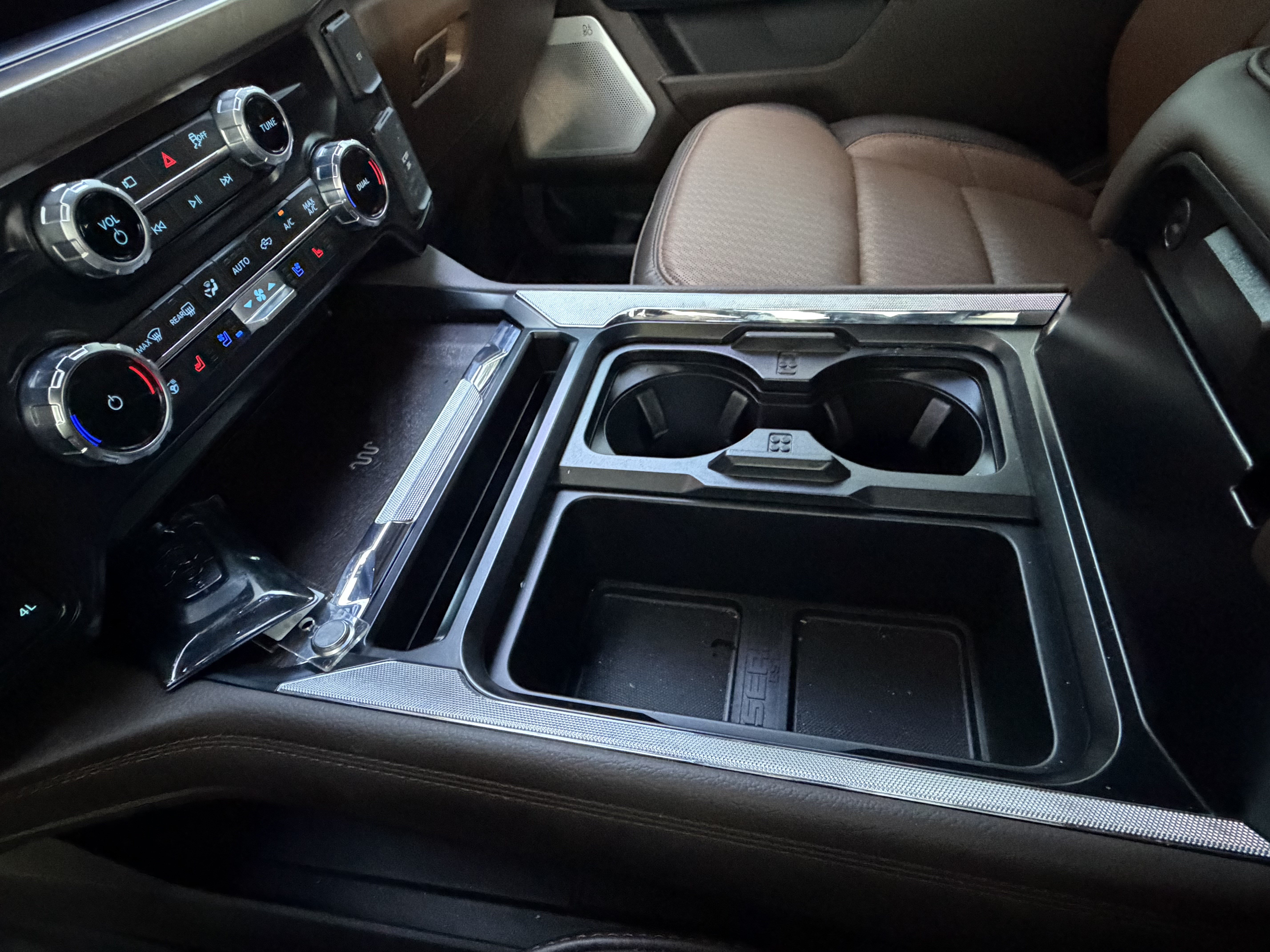 Used 2025 Ford F350 King Ranch w/ FX4 Off-Road Package AWD/4WD image 30