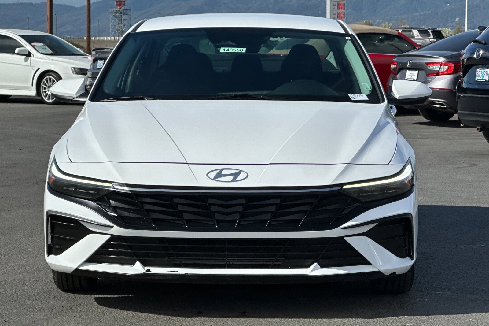 Used 2024 Hyundai Elantra SE FWD image 9