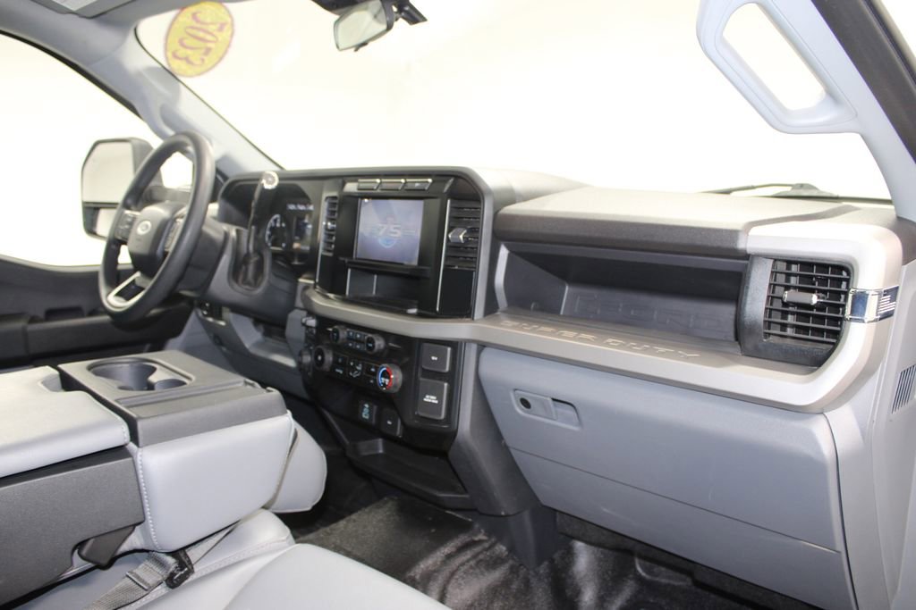 Used 2023 Ford F350 XL w/ Snow Plow Prep Package image 29