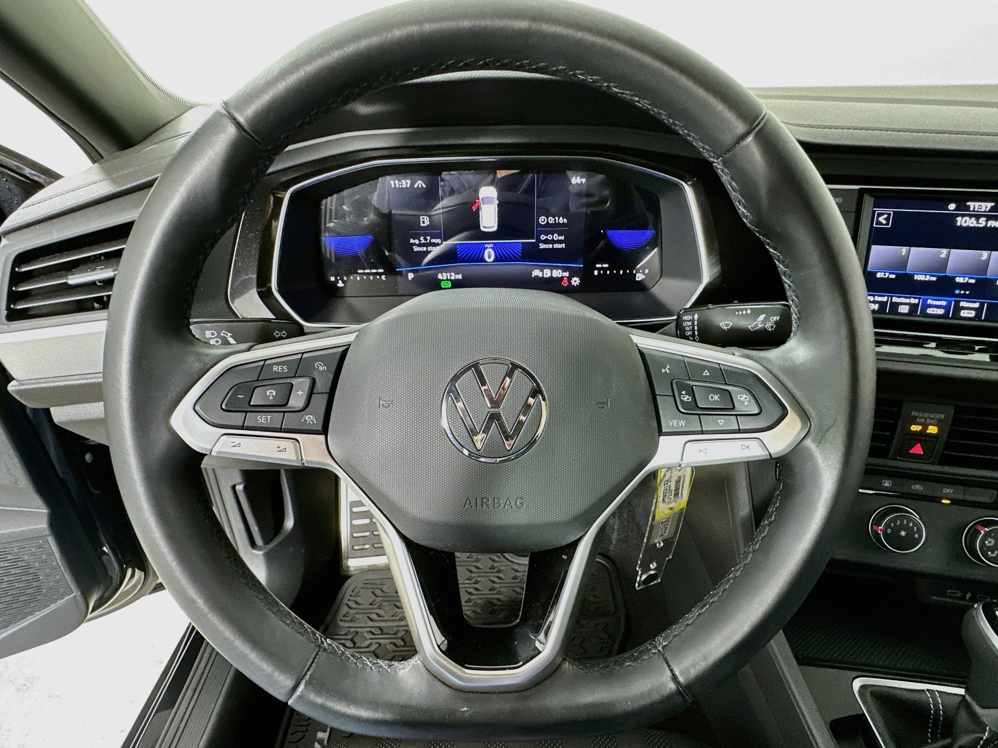 Used 2023 Volkswagen Jetta Sport FWD image 11
