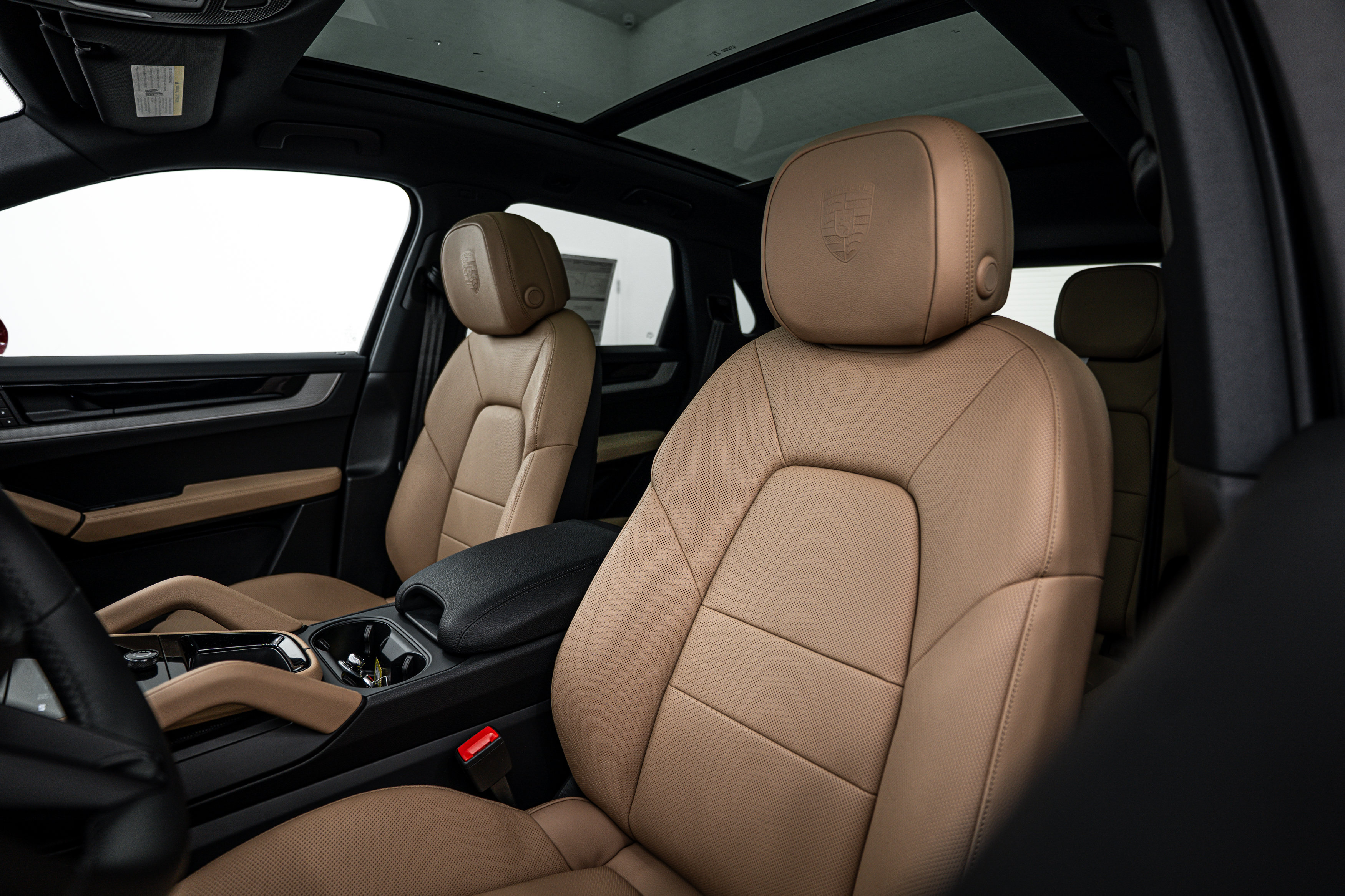 Certified 2026 Porsche Cayenne AWD/4WD image 19